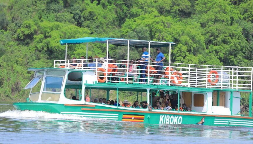 3-Day Falls Discovery Safari: Murchison Falls Exploration with Chimpanzee Tracking